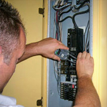Electrician Reparing Glendale CA